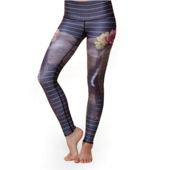 Teeki Hot Pants Leggings Love the Elephant Pattern Size Medium - Picture 8 of 16